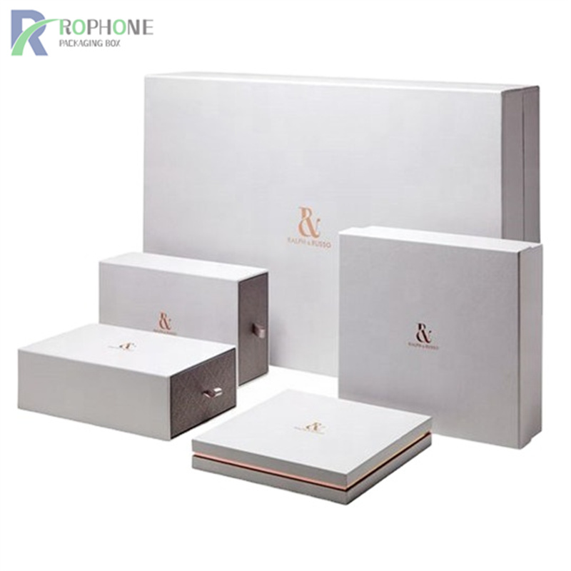 white cardboard gift boxes